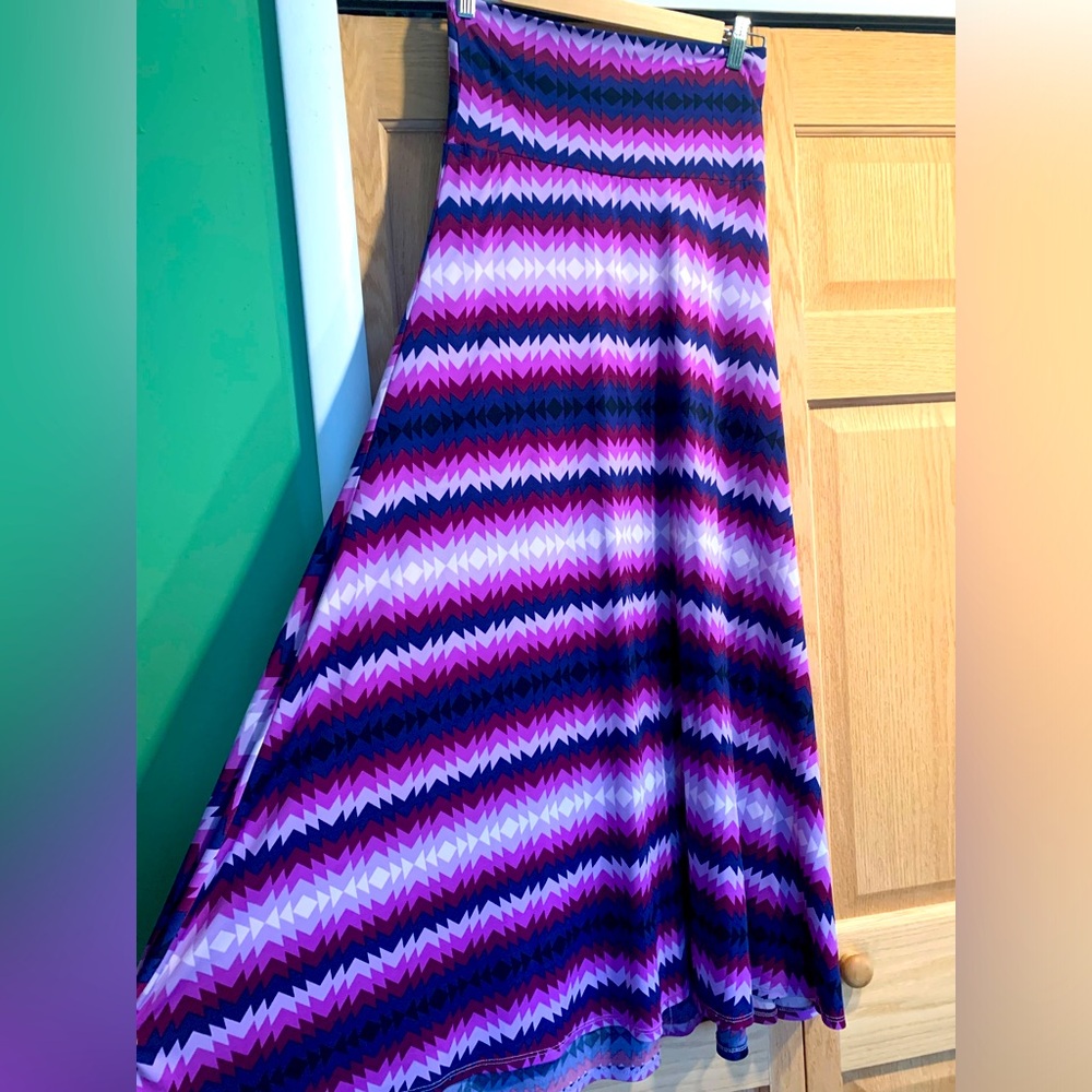 Lularoe Maxi Skirt xs purple geometric print
